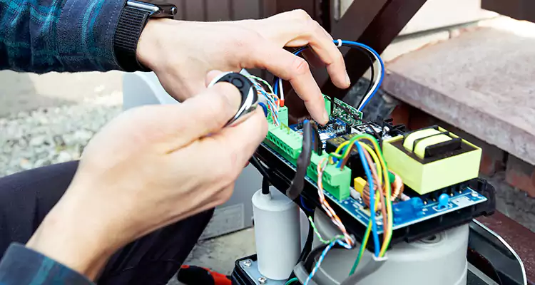 Automatic Driveway Gate Repair in Palm Bay, FL