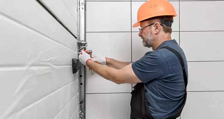 Emergency Garage Door Repair in Palm Bay, FL