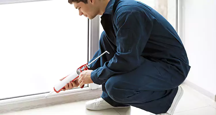 Window Glass Caulk Repair in Palm Bay, FL